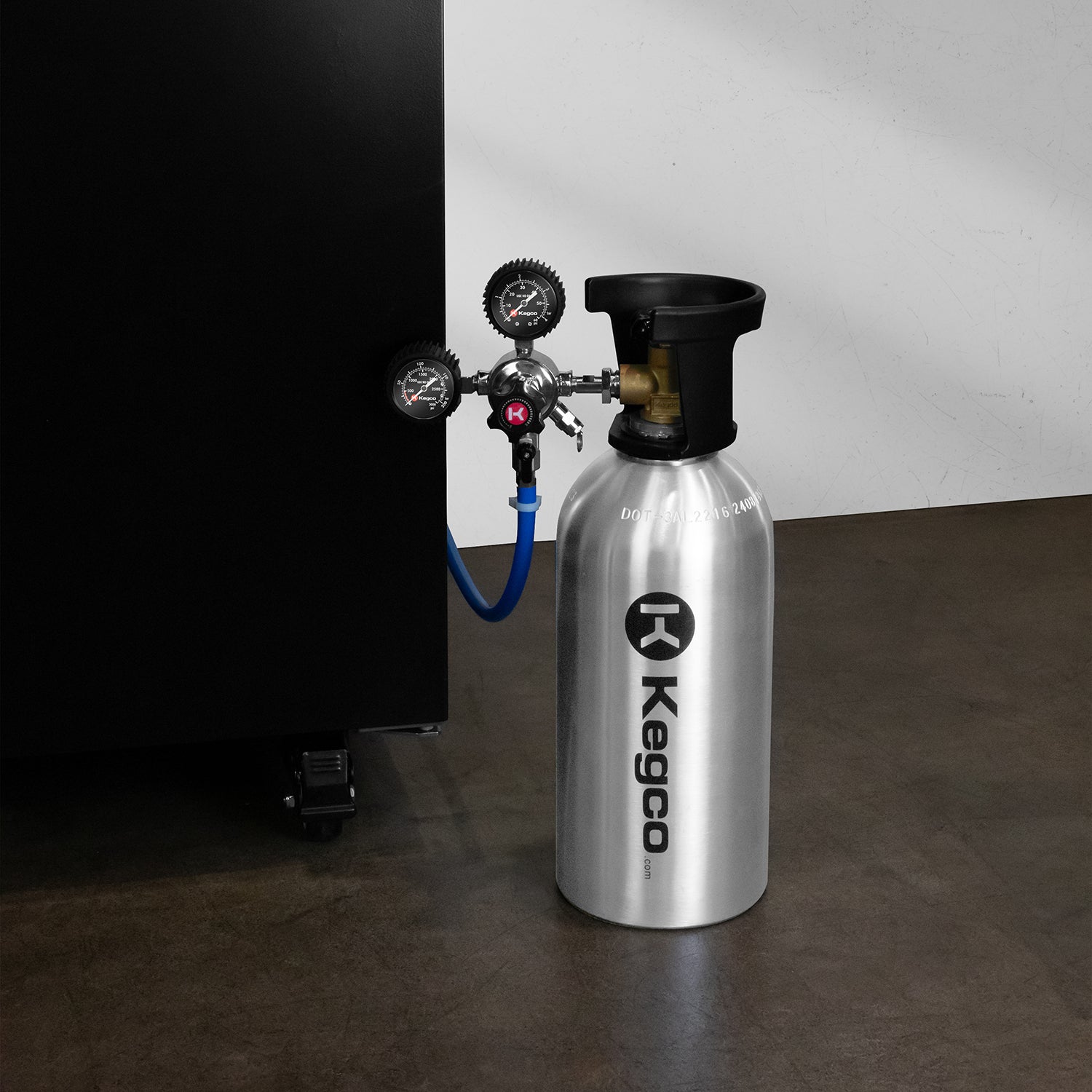 KCN33 Nitrogen Tank Lifestyle