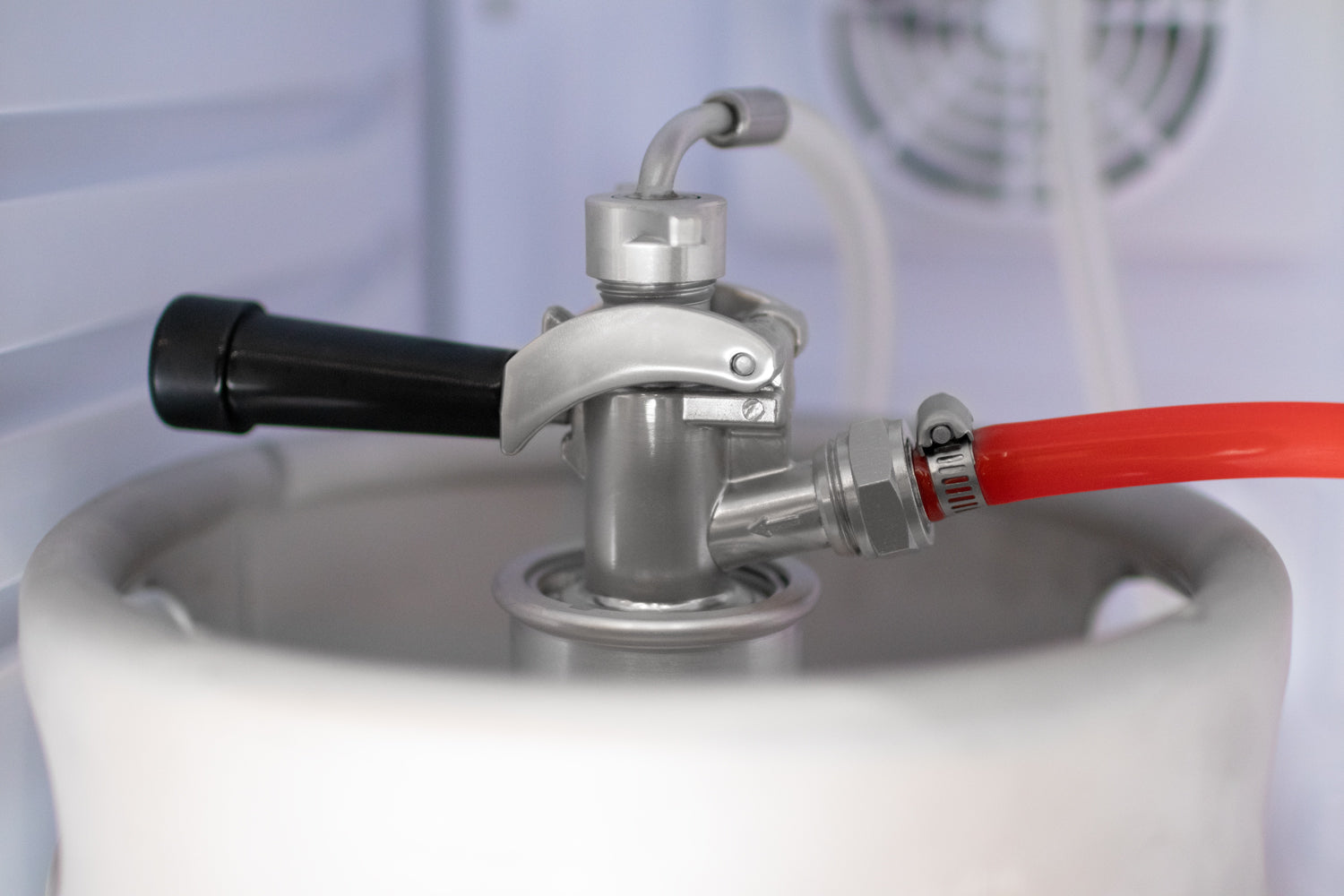 keg coupling in use