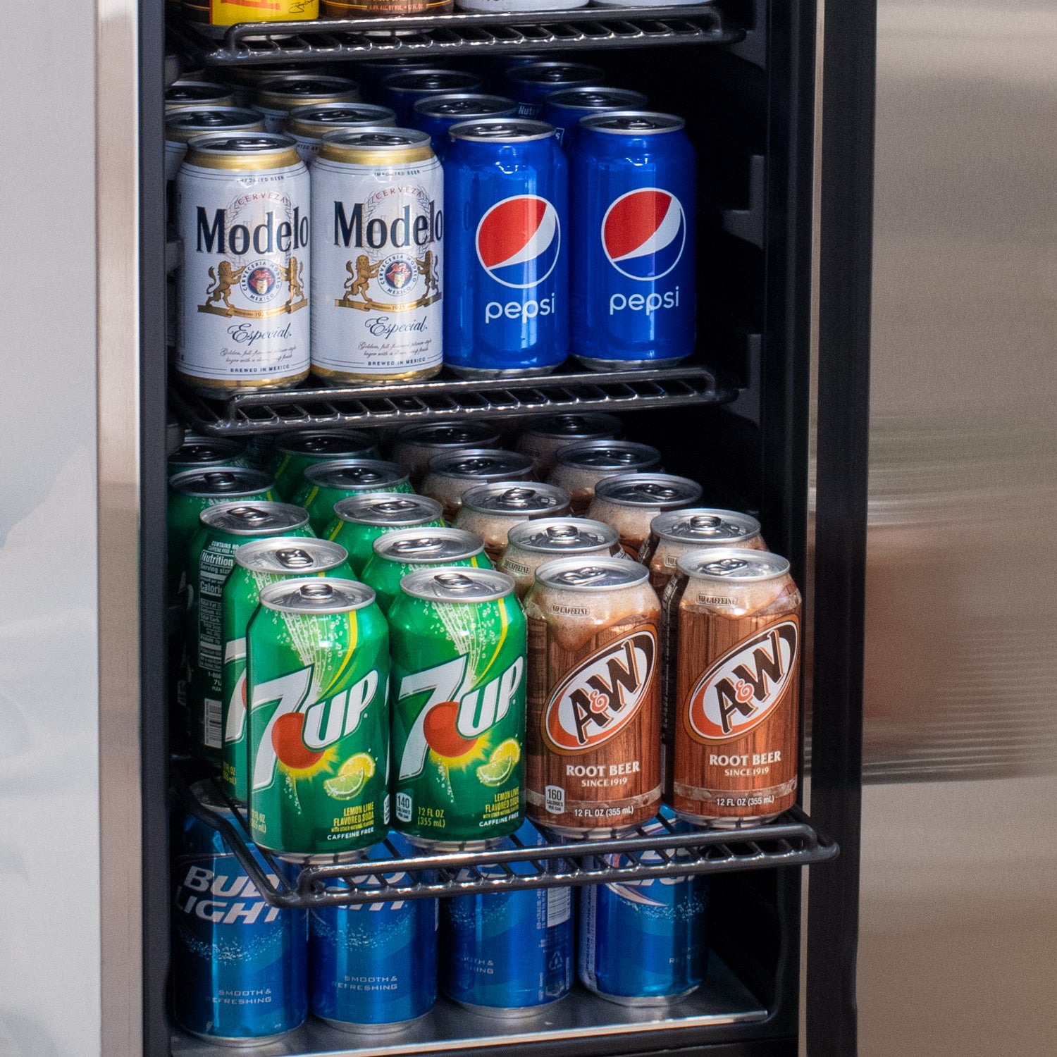 beverage center with extendable shelves